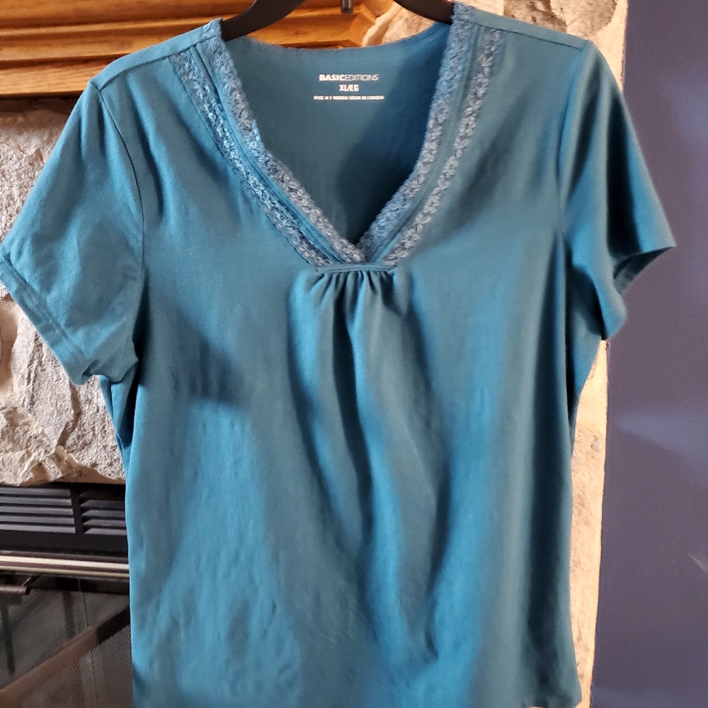 Basic Editions V-Neck Shirt Lace Trim size XL - Picture 9 of 10